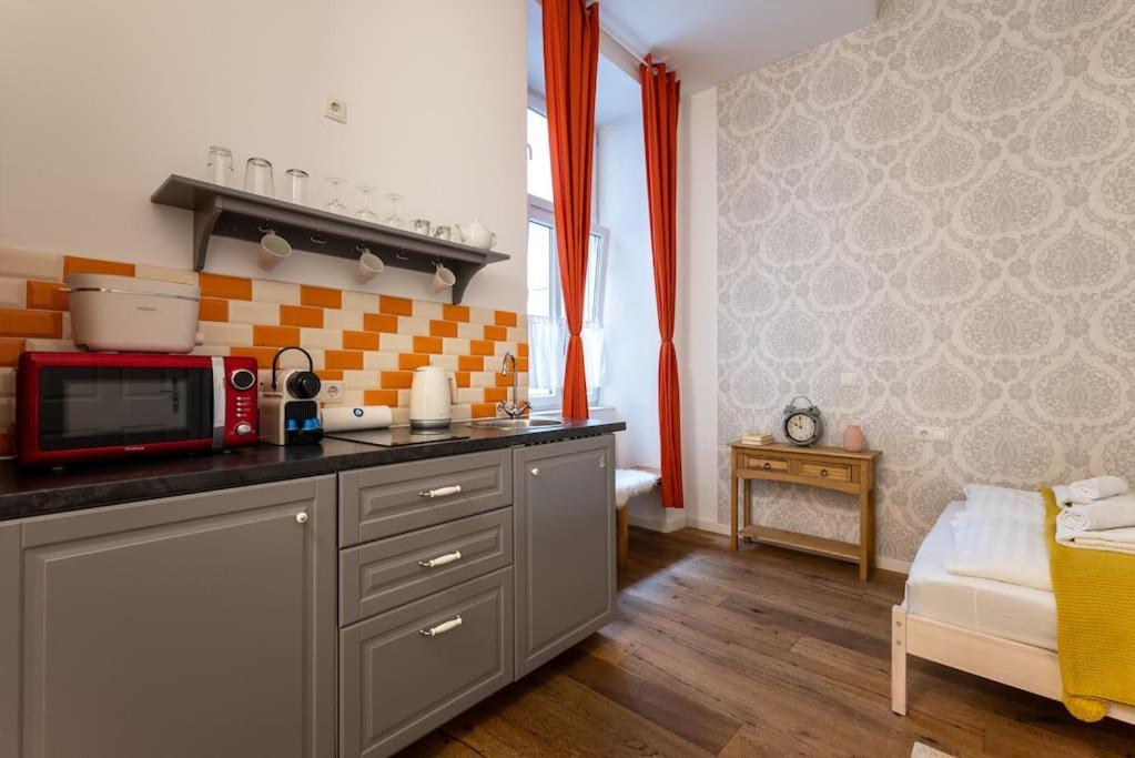 Compact Studio Near Center By Hm Vienna Exterior photo